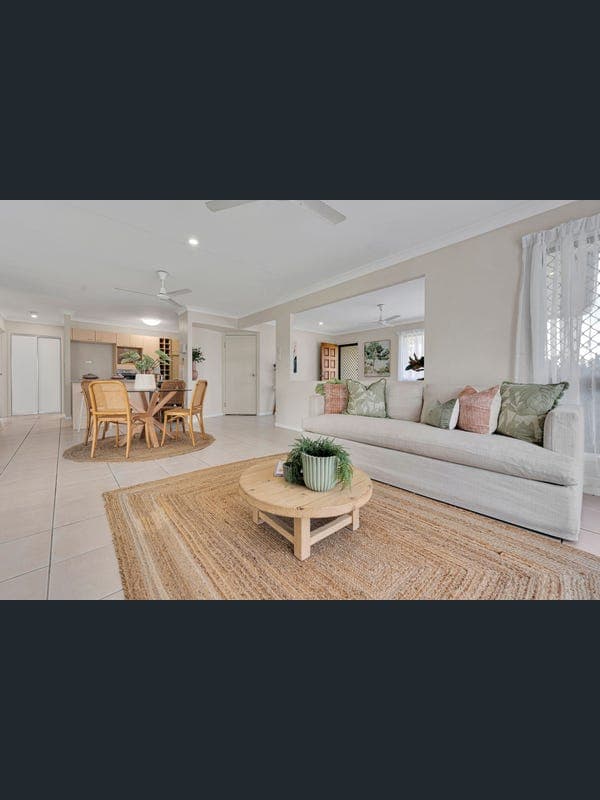67 Elphinstone Drive, Kirwan β photo 3 of 6